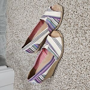 Toms wedge peep toe sz 8